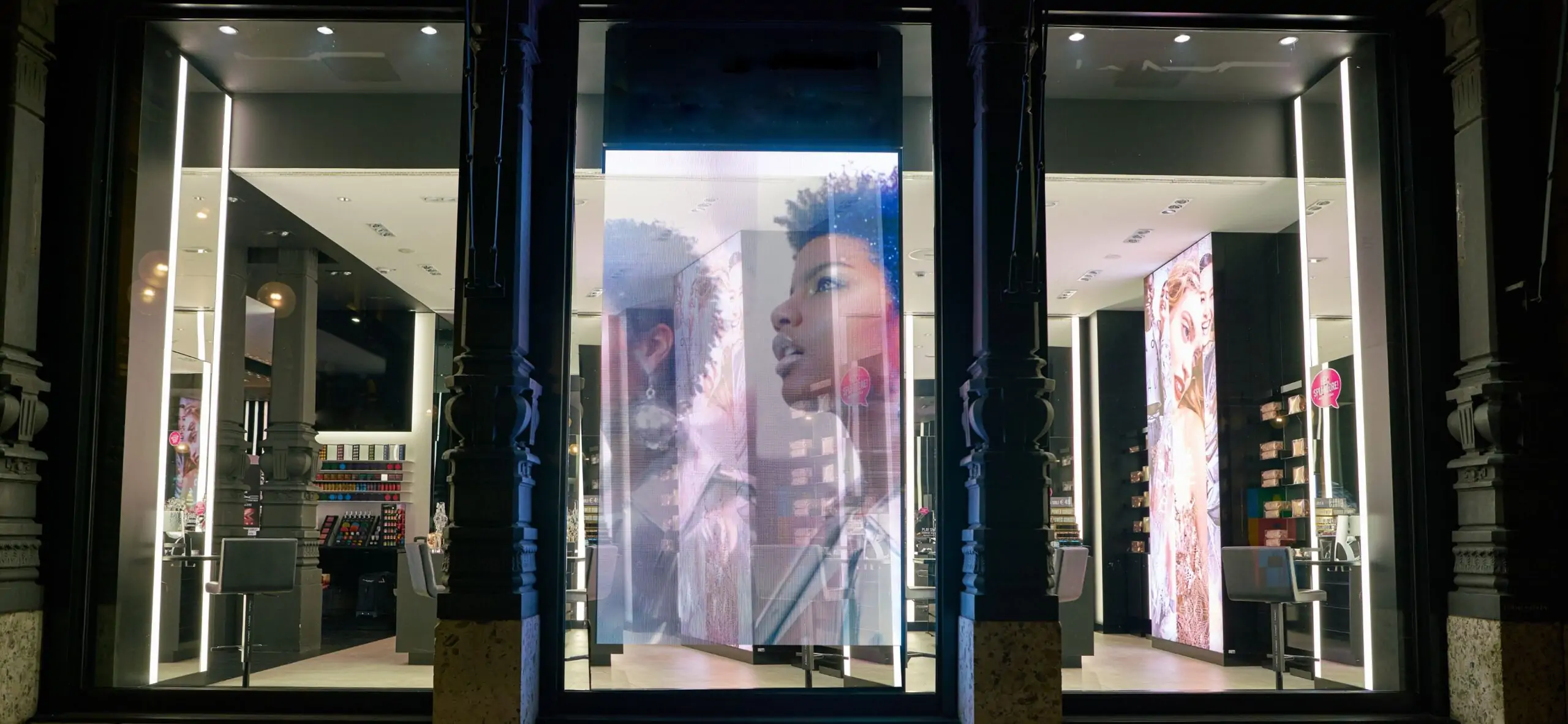 Unisoft | Transparan Ekranlar